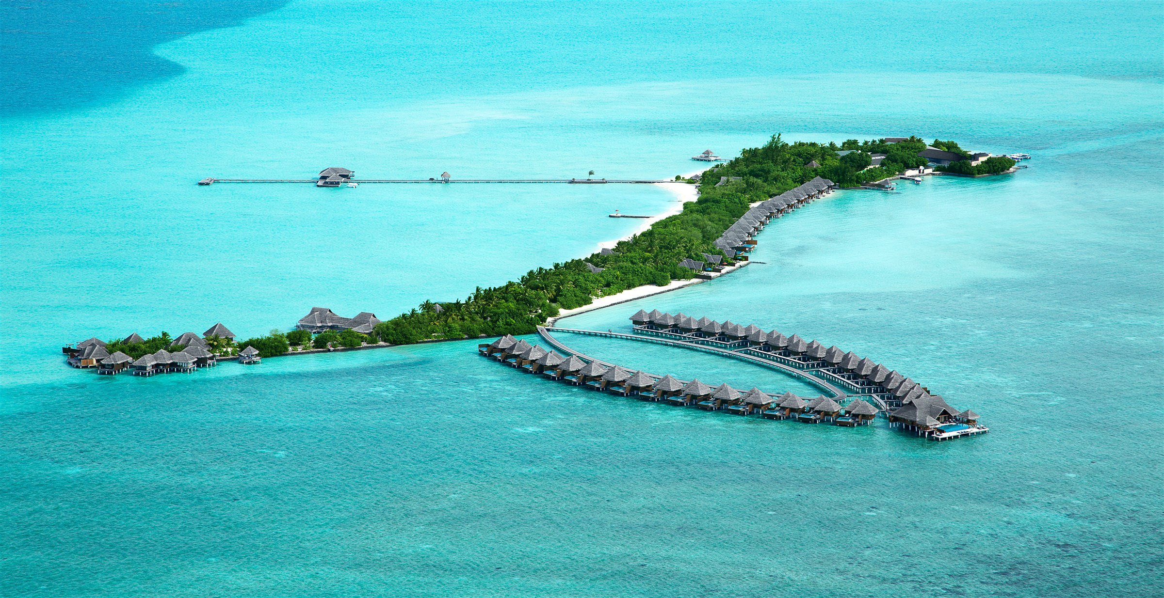 马尔代夫海岛与泻湖航拍景观